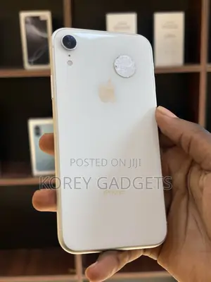 Apple iPhone XR 64 GB White