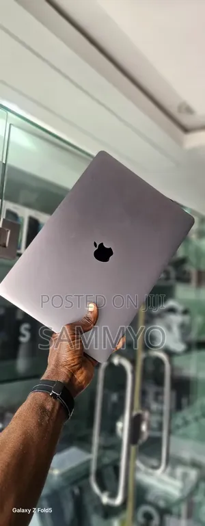 Laptop Apple MacBook Pro 2023 M2 16GB Apple M2 SSD 512GB