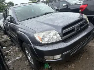 Toyota 4-Runner Limited V8 4x4 2005 Gray