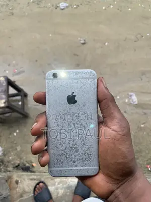 Apple iPhone 6s 64 GB Gray
