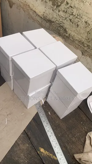 Red/Black Collapsible Gift Boxes