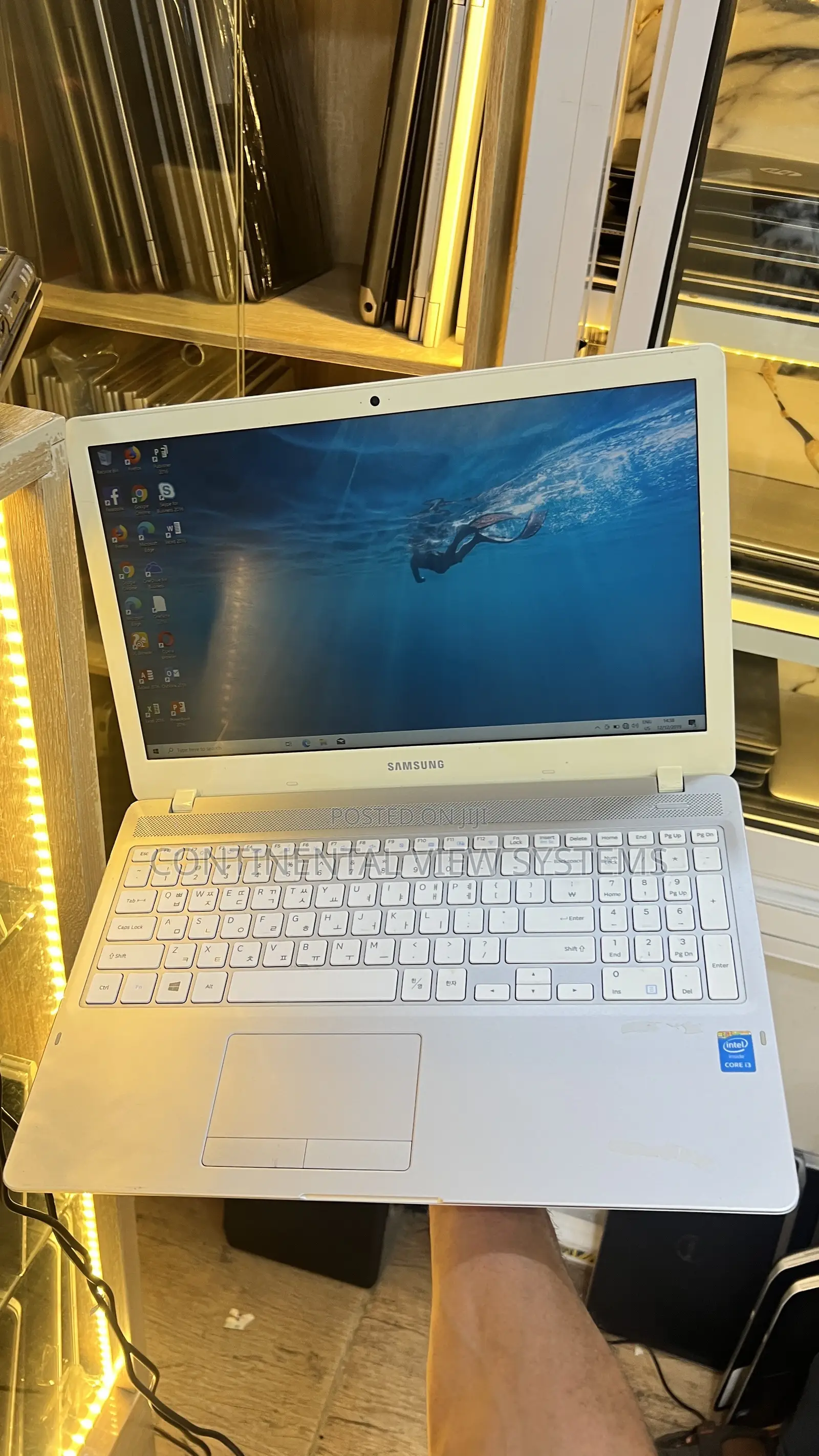 Laptop Samsung Ativ 4GB Intel Core i3 SSD 128GB
