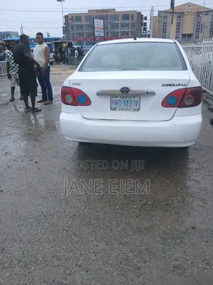 Toyota Corolla 2006 White
