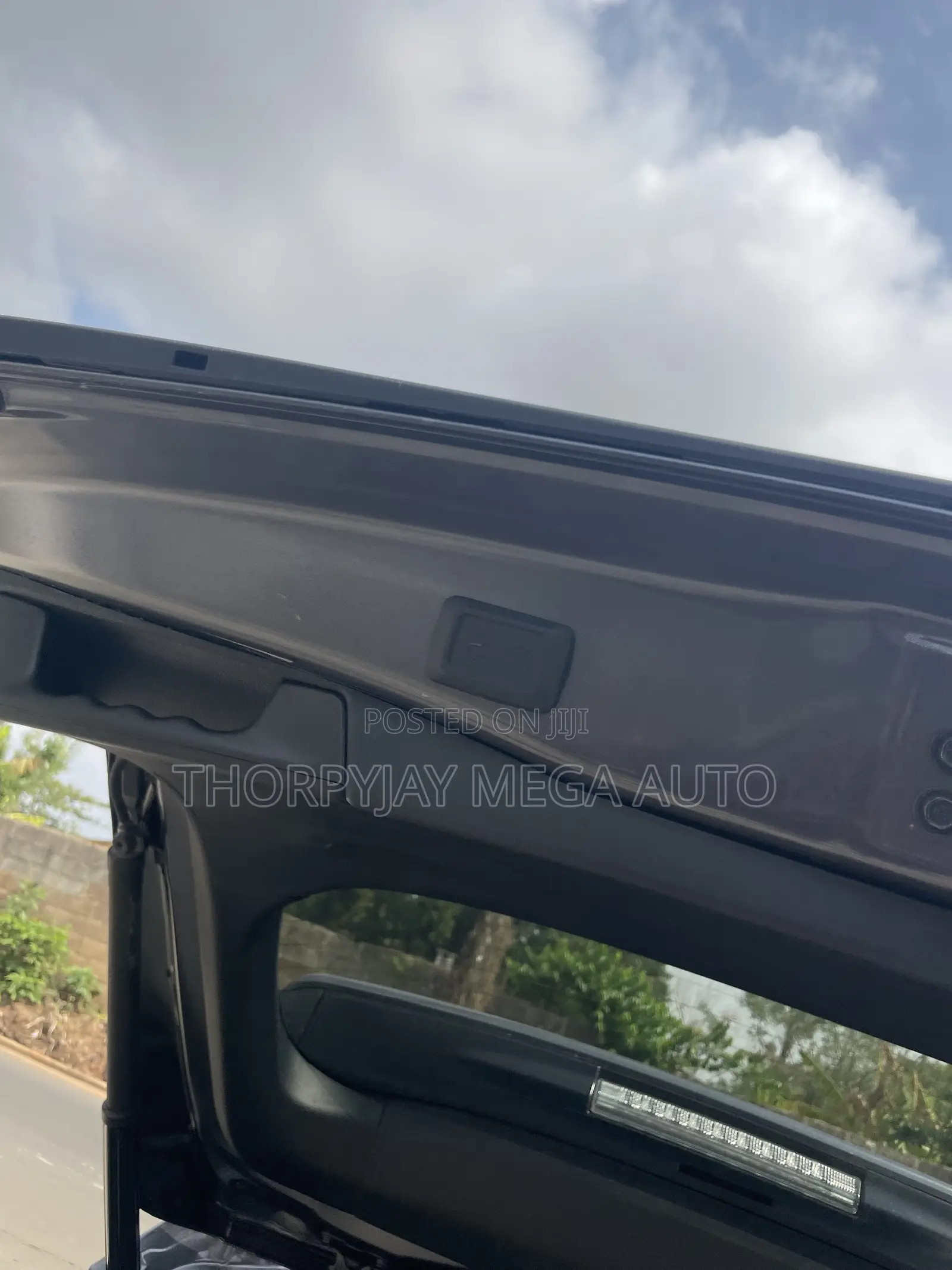 Toyota RAV4 XLE 2022 Gray