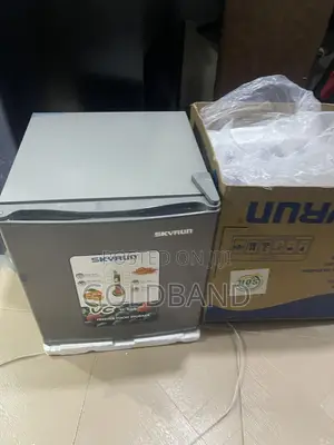 Skyrun 50L Personal Bedside Cooling Refrigerator