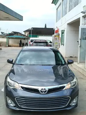 Toyota Avalon Limited 4dr Sedan (3.5L 6cyl 6A) 2015 Silver