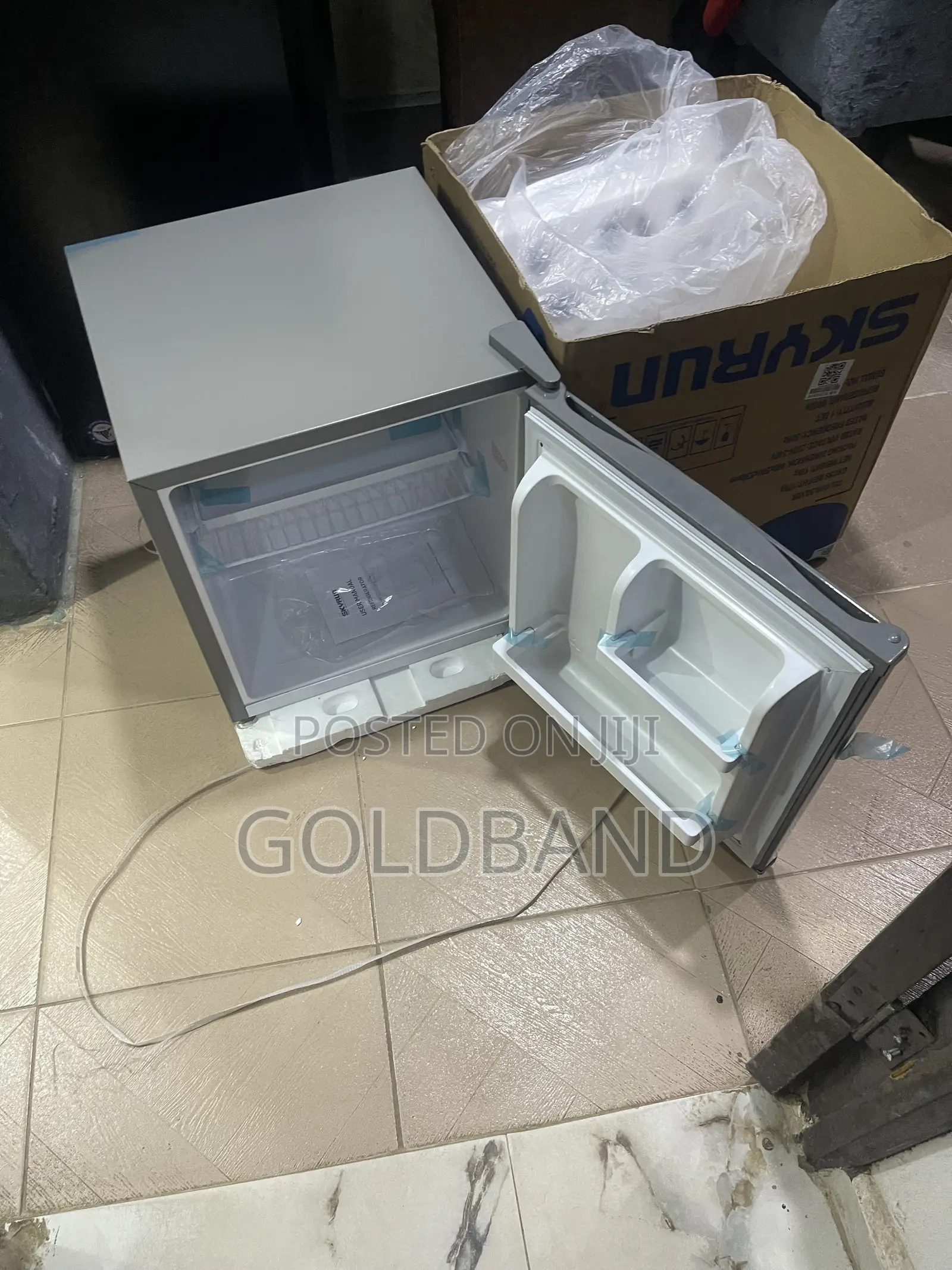Skyrun 50L Convenient Bedroom Office Fridge