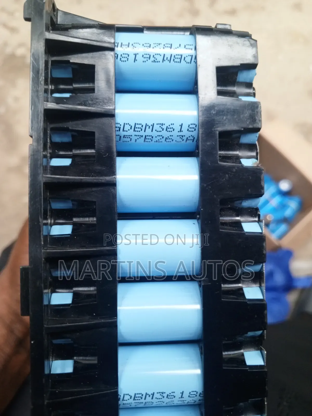 Cele Battery