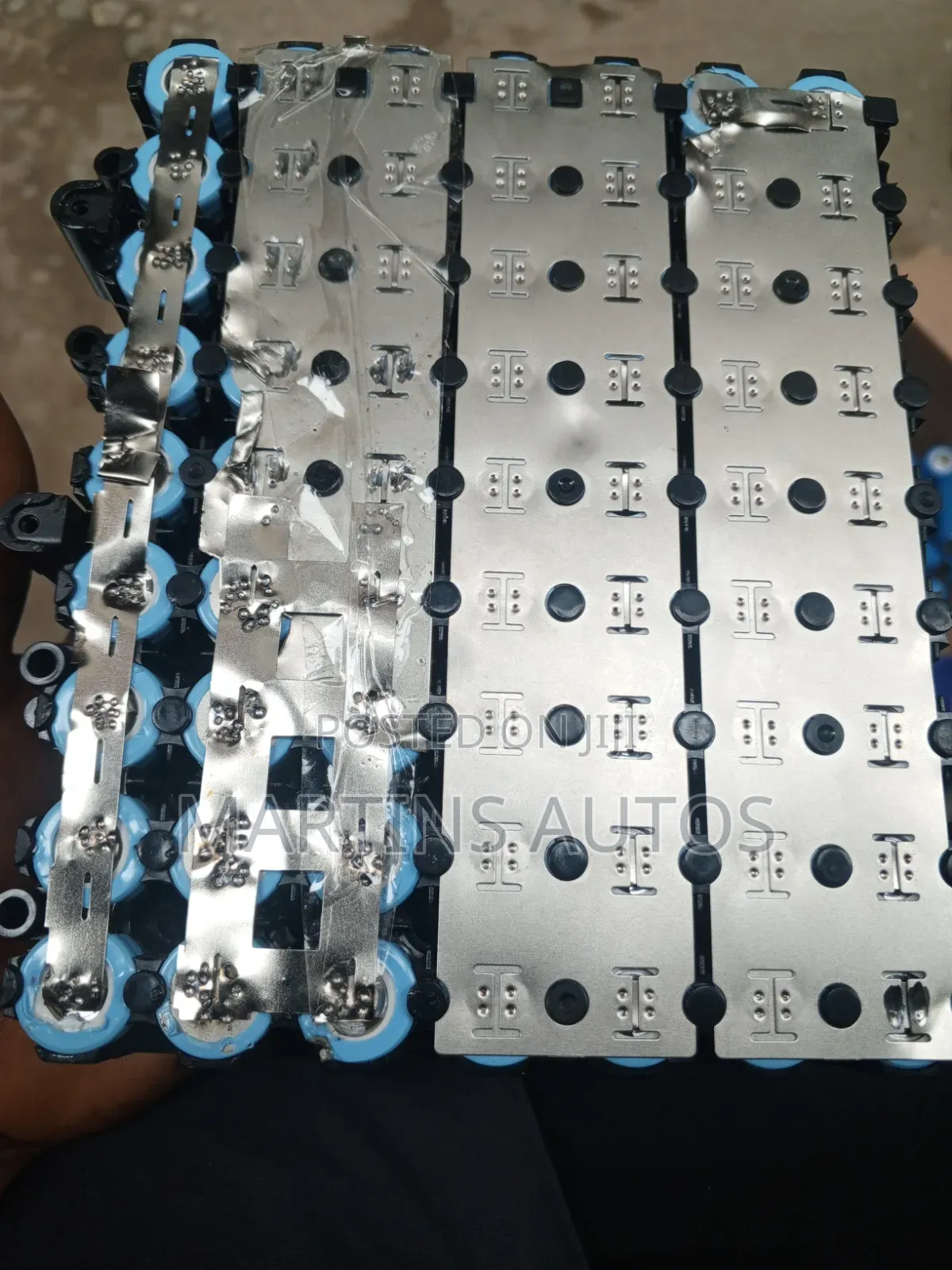 Cele Battery