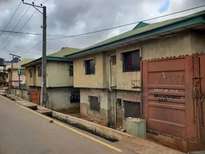 3bdrm Block of Flats in Oshimili South for sale