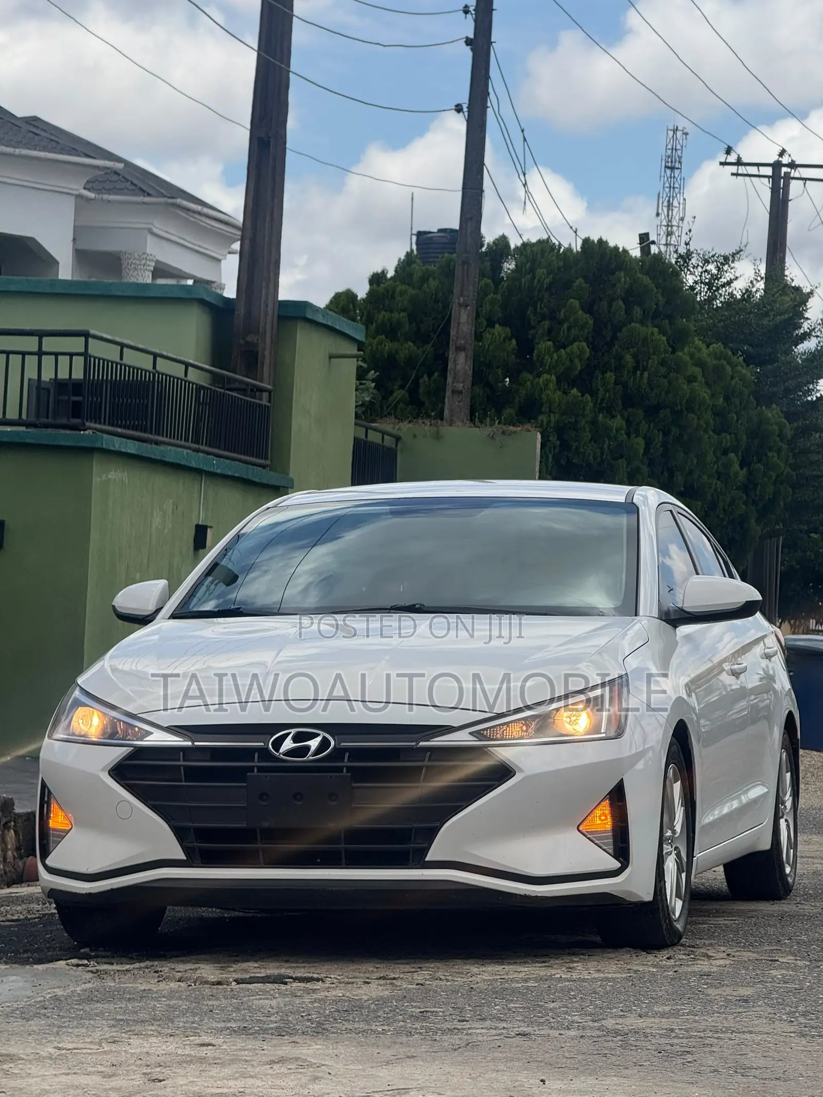 Hyundai Elantra 2019 White