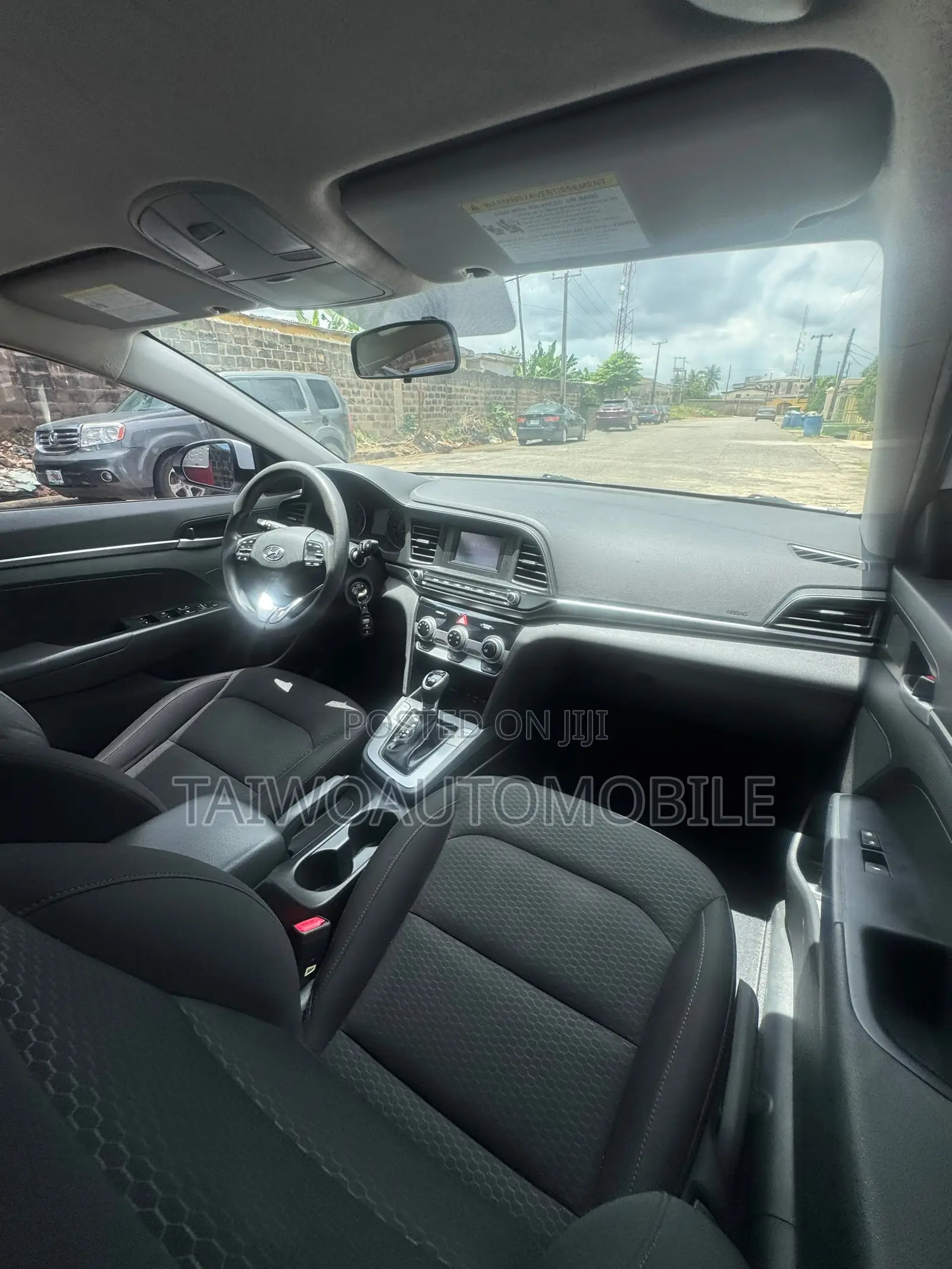 Hyundai Elantra 2019 White