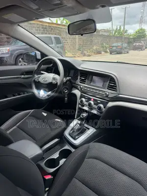 Hyundai Elantra 2019 White
