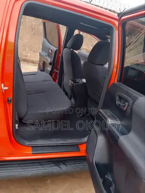 Toyota 4-Runner 2017 Orange