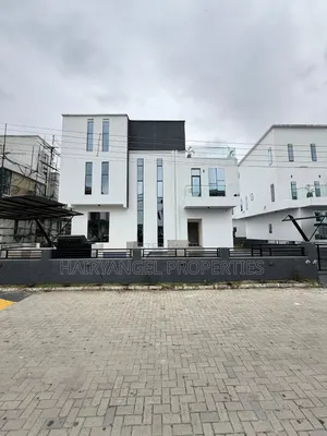 5bdrm Duplex in Lagos Island / Lagos Island for sale