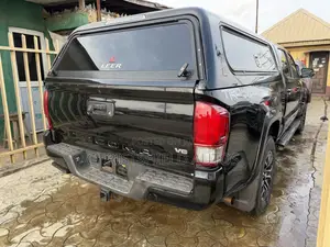 Toyota Tacoma 4dr Double Cab 2016 Black