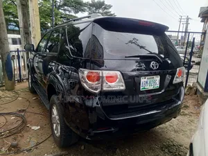 Toyota Fortuner 2012 Black