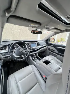 Toyota Highlander XLE V6 4x2 (3.5L 6cyl 6A) 2016 Beige