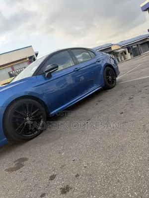 Toyota Camry XSE V6 FWD (3.5L 6cyl 8AM) 2018 Blue