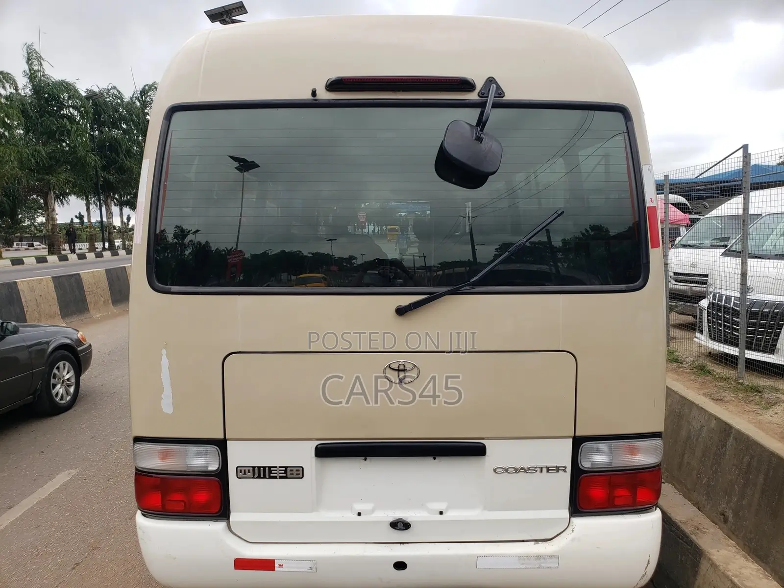Toyota Coaster 2007 Beige