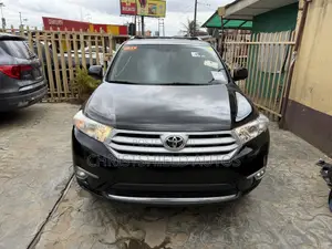 Toyota Highlander 3.5L 4WD 2013 Black
