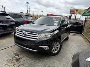 Toyota Highlander 3.5L 4WD 2013 Black