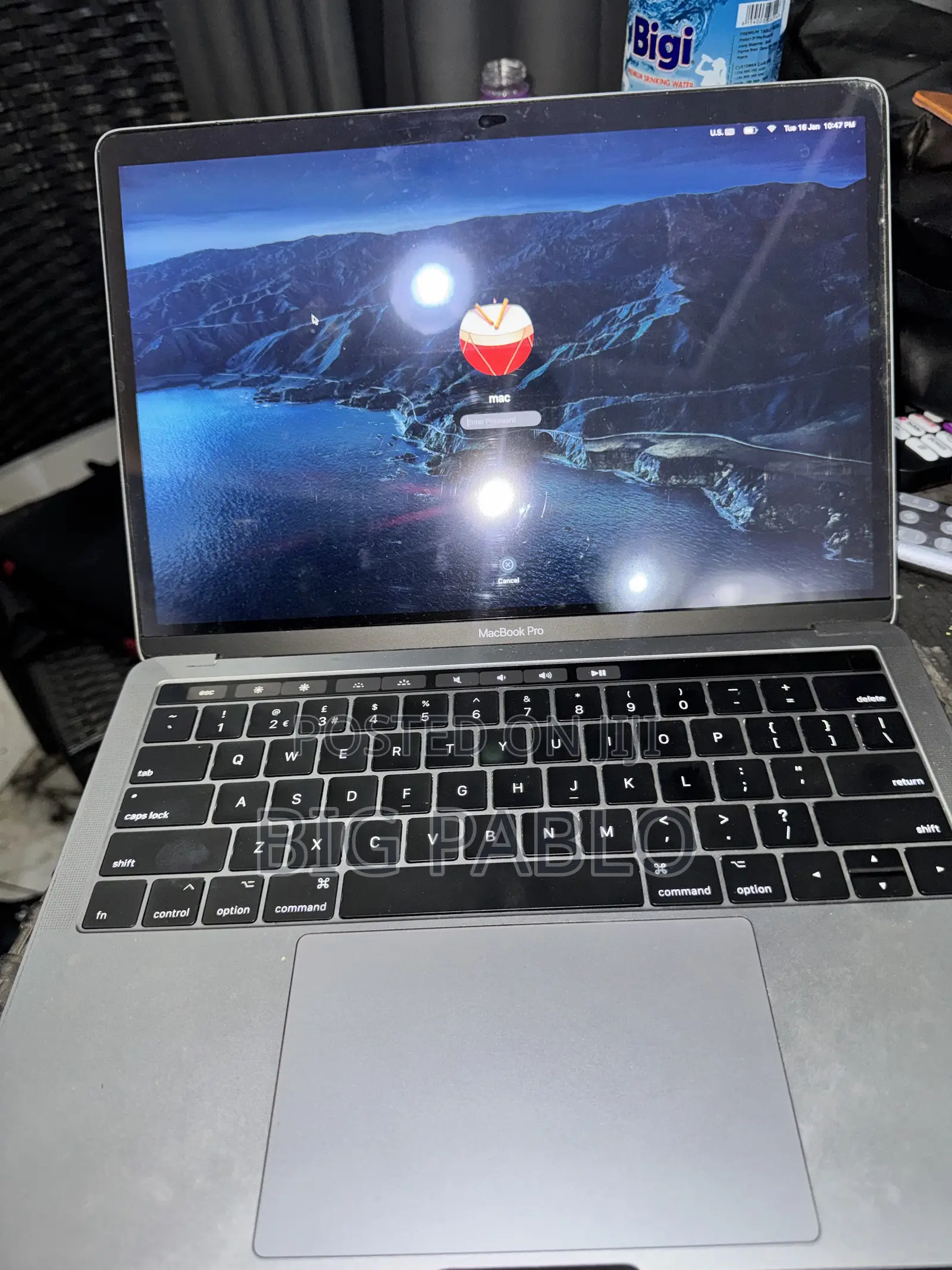 Laptop Apple MacBook Pro 2017 16GB Intel Core i7 SSD 256GB