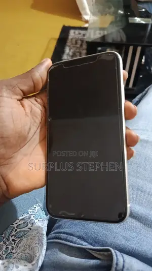 Apple iPhone 11 64 GB White