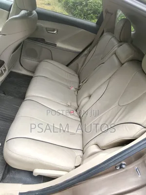 Toyota Venza V6 AWD 2010 Gold