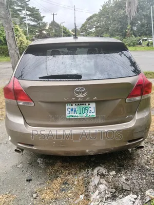 Toyota Venza V6 AWD 2010 Gold