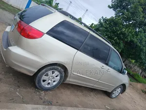 Toyota Sienna 2007 Silver