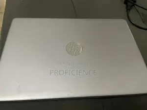 Laptop HP 250 G8 4GB Intel Core i3 HDD+SSD 1T