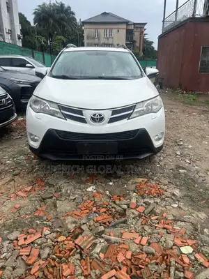 Toyota RAV4 2015 White