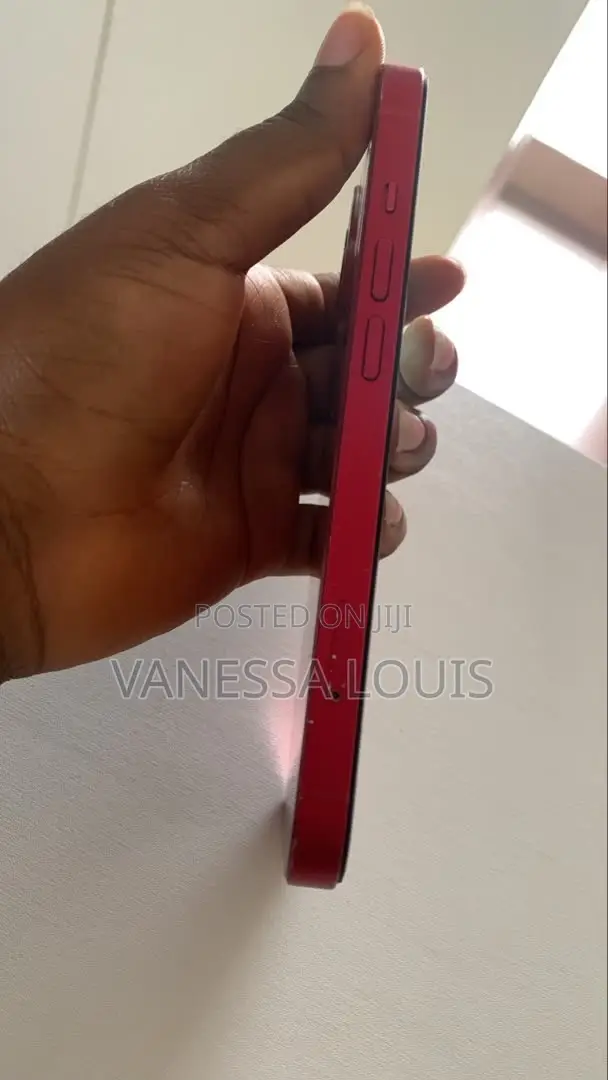 Apple iPhone 13 128 GB Red