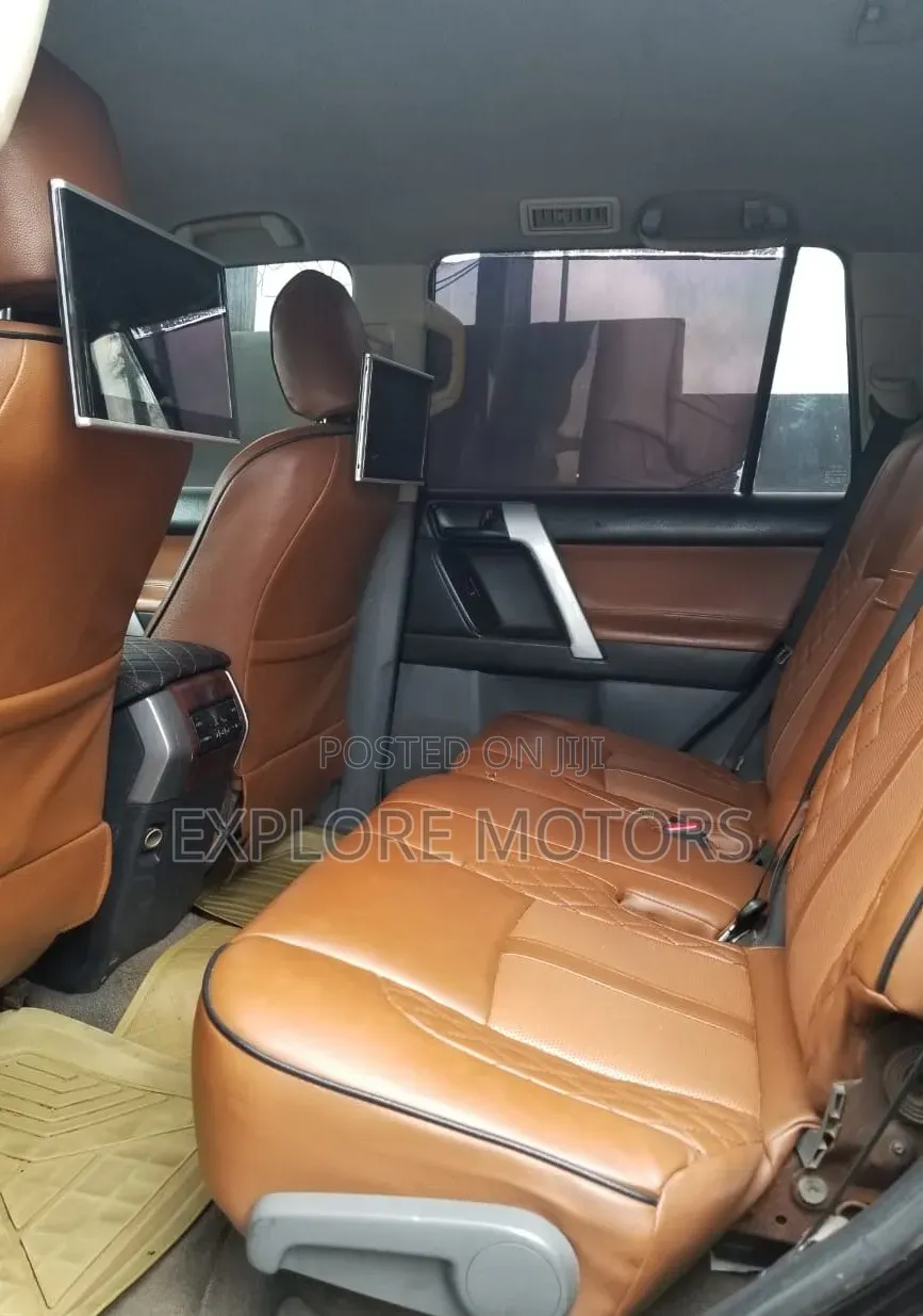 Toyota Land Cruiser Prado 2011 Black