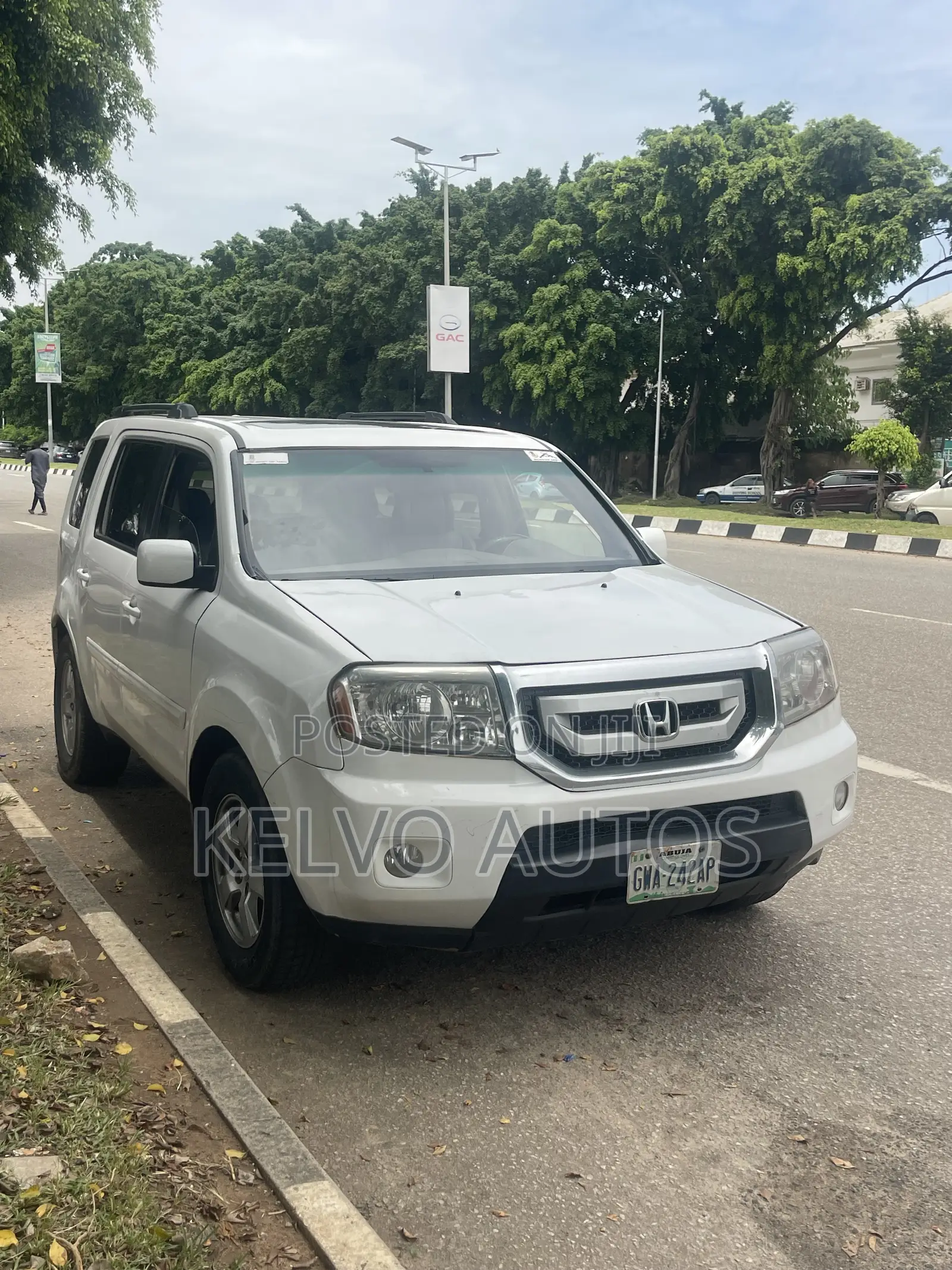 Honda Pilot 2010 White