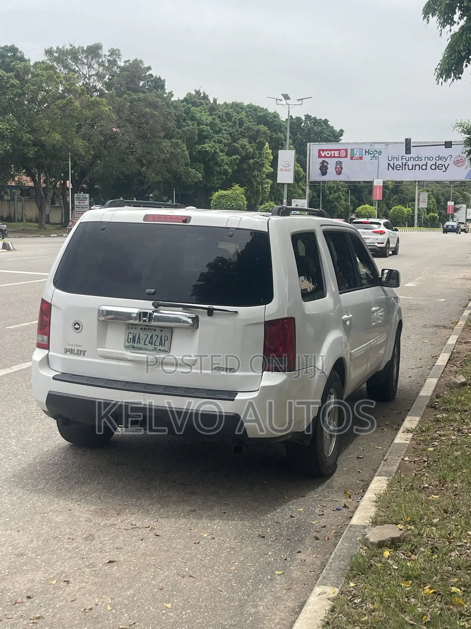 Honda Pilot 2010 White