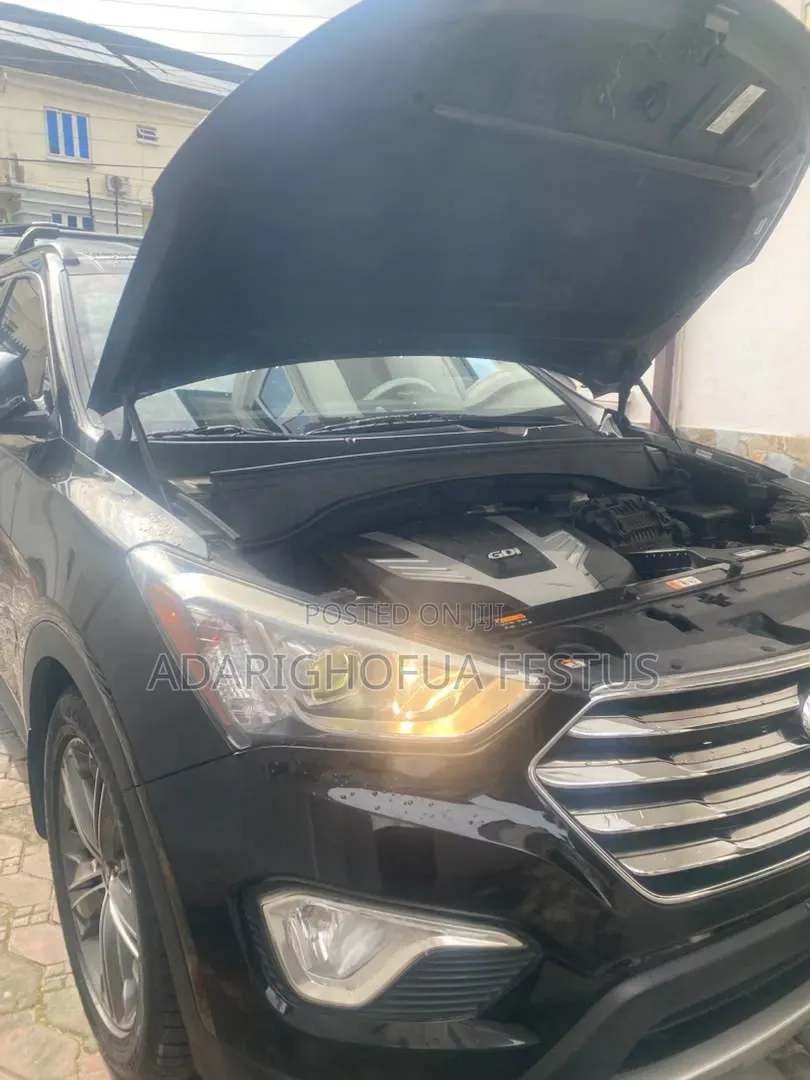 Hyundai Santa Fe 2018 Gray
