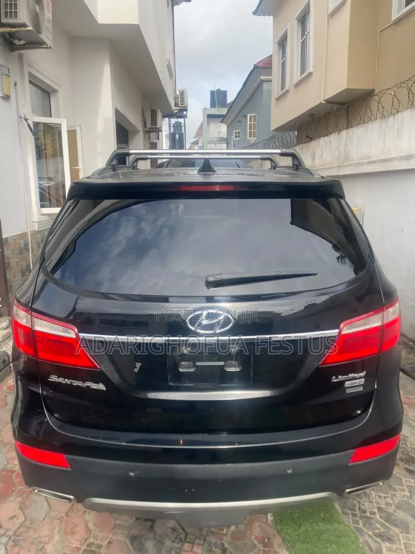 Hyundai Santa Fe 2018 Gray