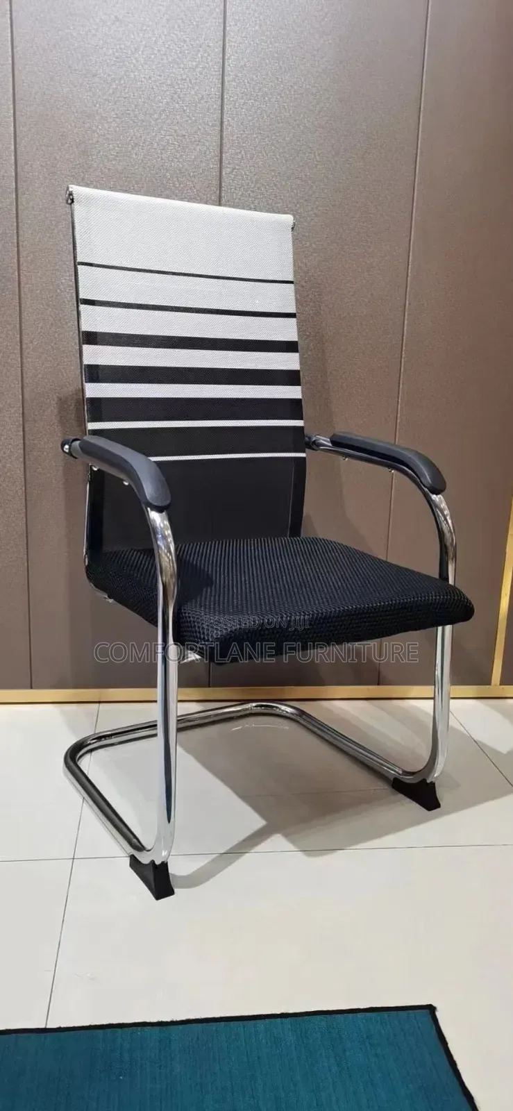 Office Mesh Visitor's Chair