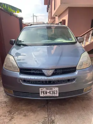 Toyota Sienna XLE AWD (3.3L V6 5A) 2004 Blue