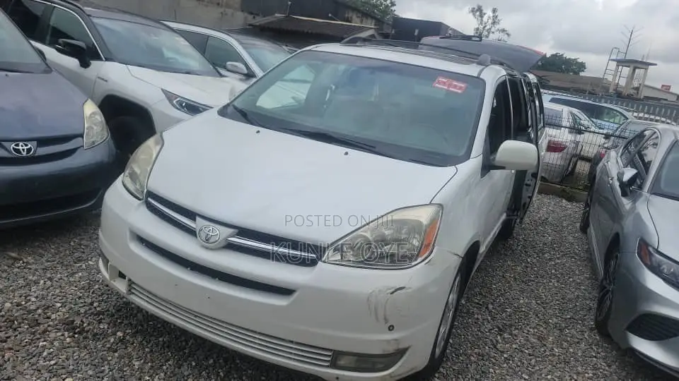 Toyota Highlander Limited V6 2005 White