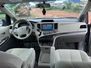 Toyota Sienna LE 7 Passenger Mobility 2011 Gray