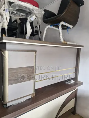 ​Modern Executive Office Desk With Built-in 3-Drawer Cabinet 1.4meter
