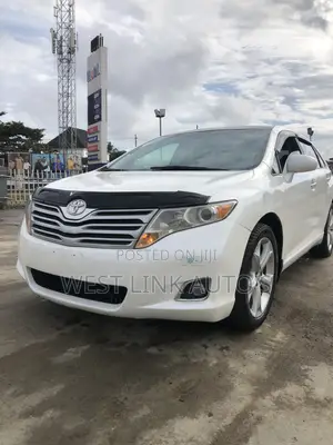 Toyota Venza XLE 2010 White