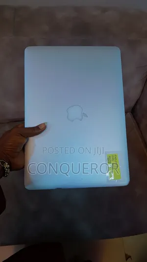 Laptop Apple MacBook Air 2017 8GB Intel Core i5 SSD 128GB
