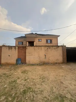 4bdrm Duplex in Oluyole Estate for sale