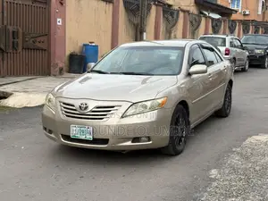 Toyota Camry 2009 Gold