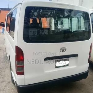 Toyota HiAce 2012 White