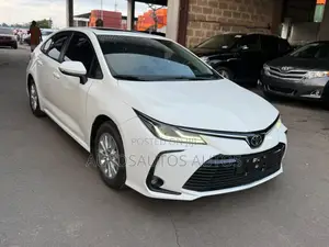 Toyota Corolla 2023 White